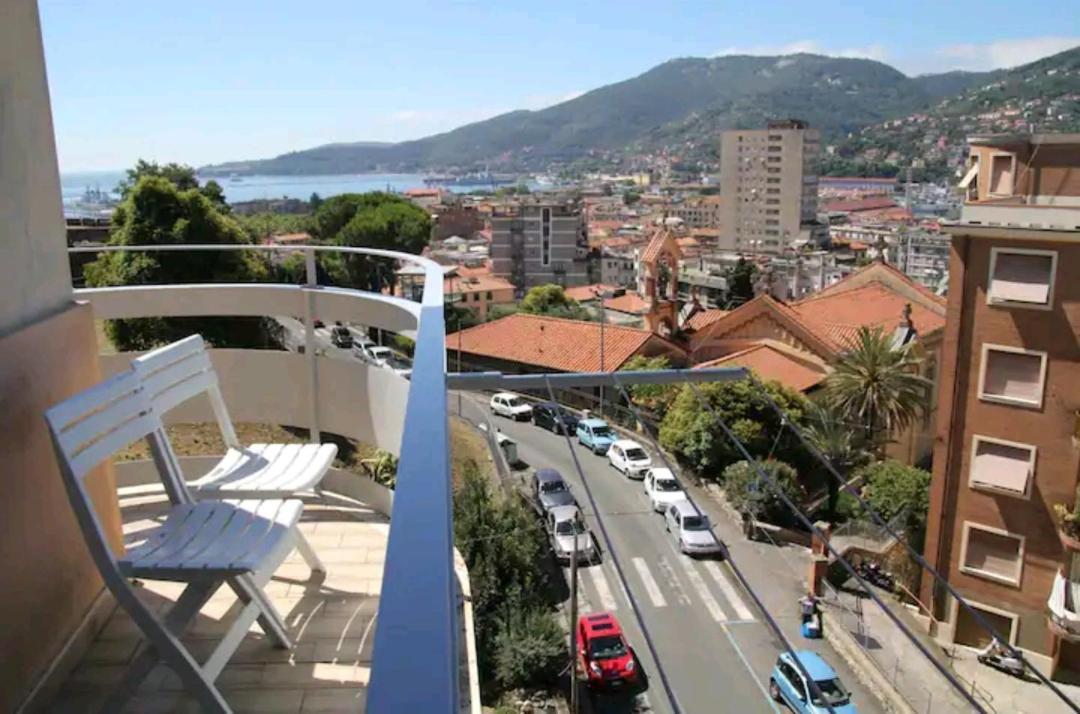 The Castle House Apartment La Spezia Exterior photo
